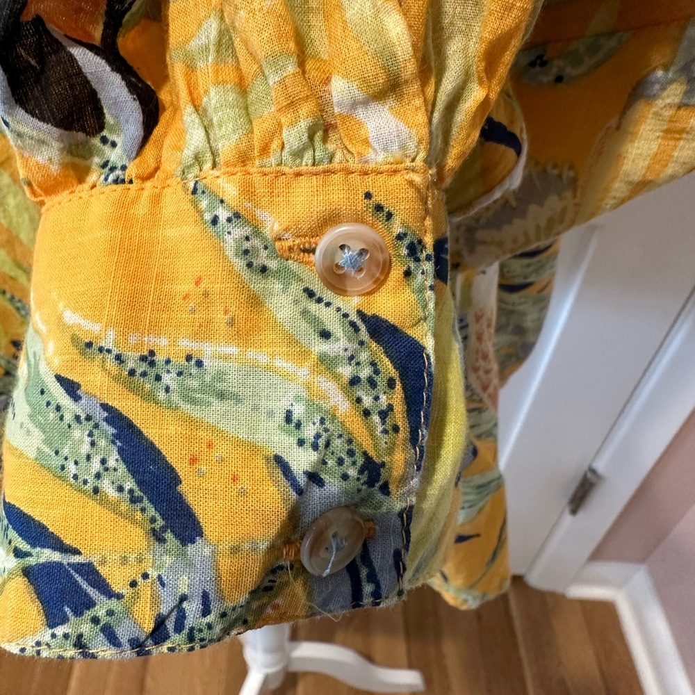 Maeve Size XS yellow tropical print cotton blouse. Front and cuff buttons - Picture 4 of 13